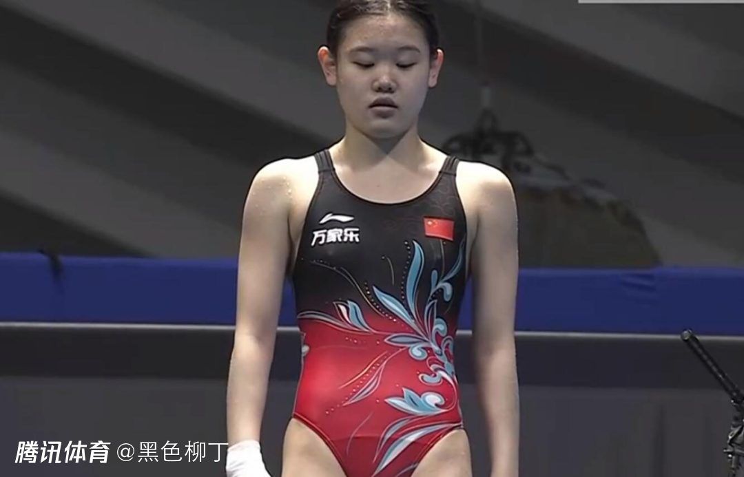 和女演员同居