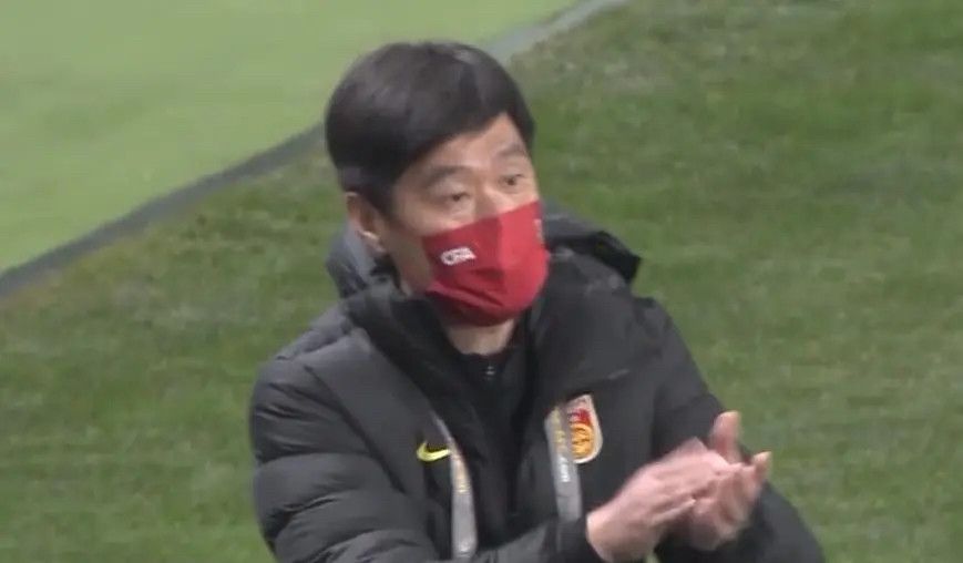 单身汉和隔壁新婚妻子